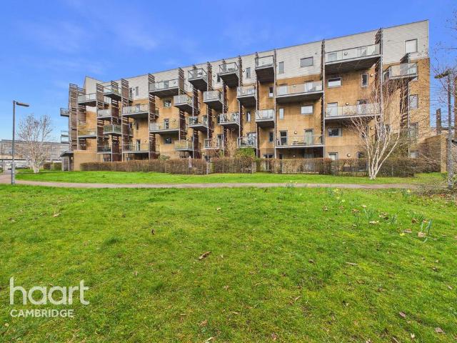 Flat for sale in Arbury, Cambridgeshire