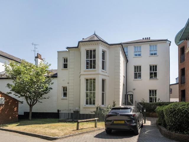 Flat for sale in Reading West, Reading