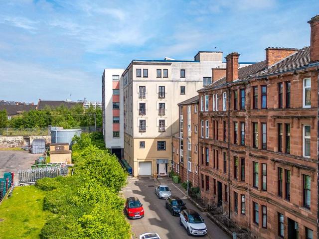 Flat for sale in Partick, Scotland