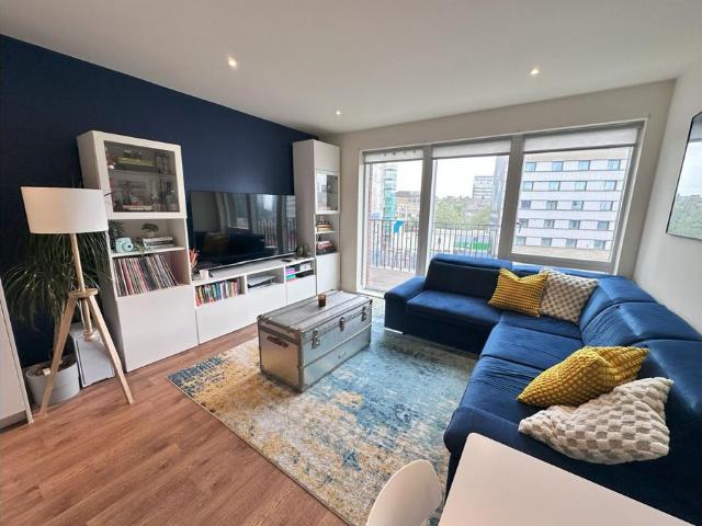 Flat for sale in Callis Yard, Greater London