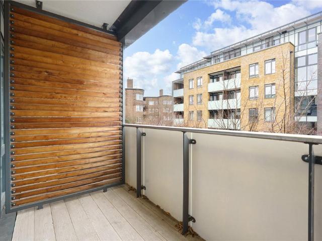 Flat for sale in St. John's Wood, Greater London