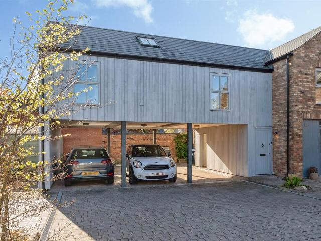 Flat for sale in Boughton Heath, Chester