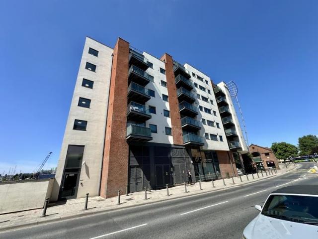 Flat for sale in Key Street, Suffolk