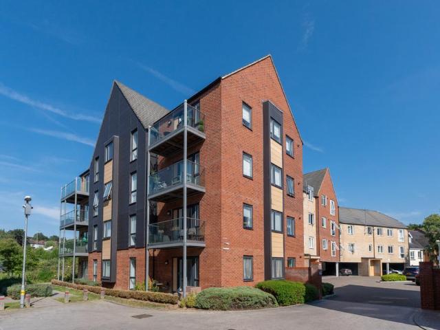 Flat for sale in Hockerill, Colliers End