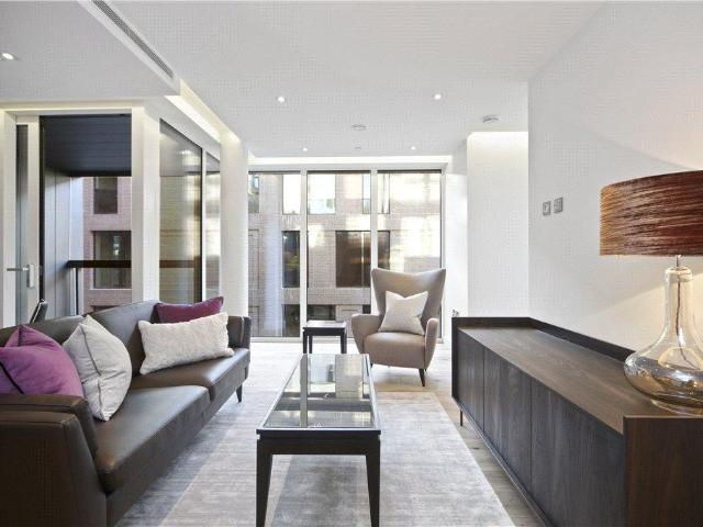 Flat for sale in Westminster, Greater London