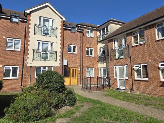 Flat for sale in Fareham, Hampshire