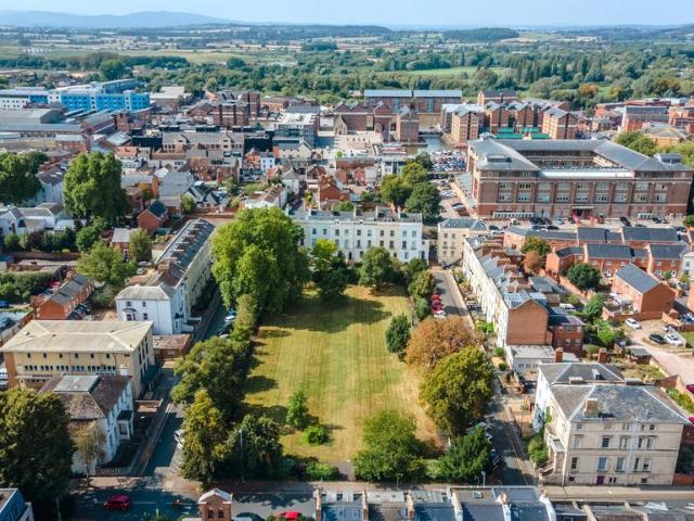 Flat for sale in Kings Barton, Gloucester
