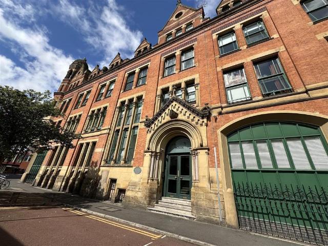 Flat for sale in Petersfield, Manchester