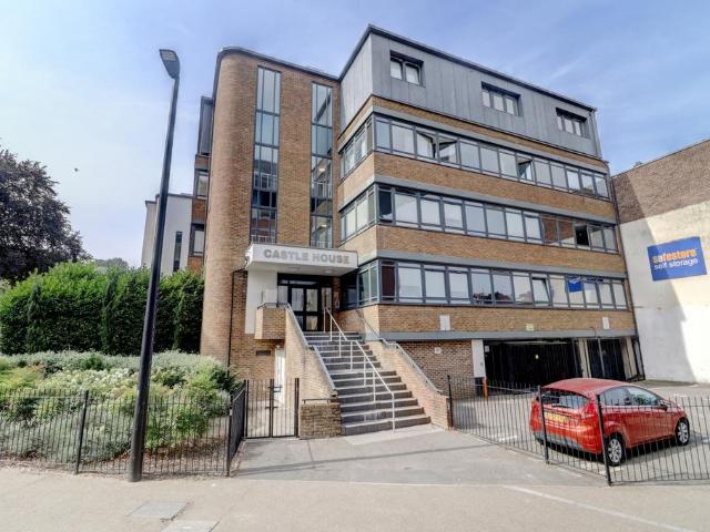 Flat for sale in Daws Hill, Cressex