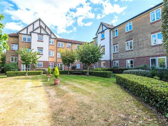 Flat for sale in North Shoebury, Alton Barnes