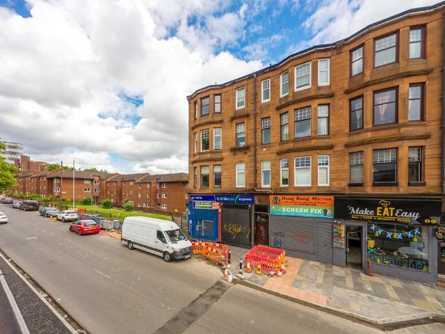 Flat for sale in Woodside, Scotland