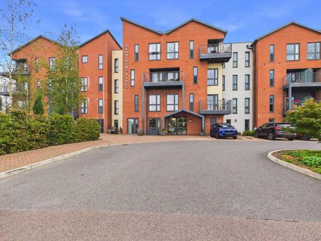 Flat for sale in Linden, Gloucester