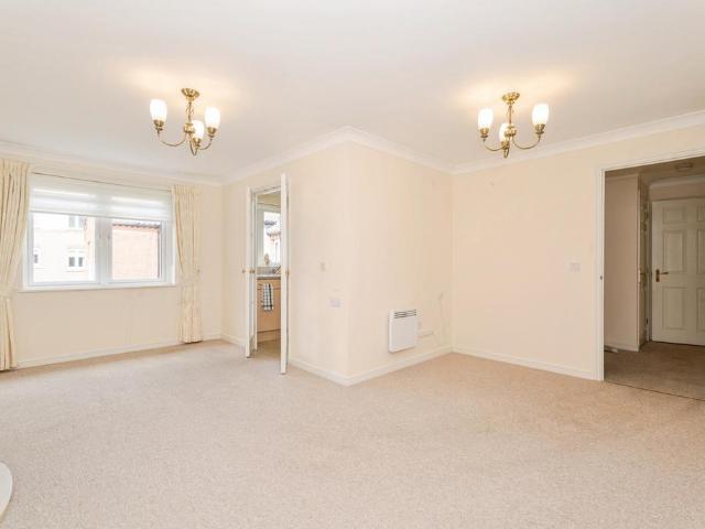 Flat for sale in Comers, Norfolk