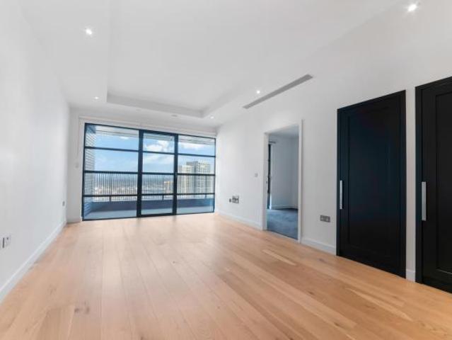 Flat for sale in London City Island, Greater London