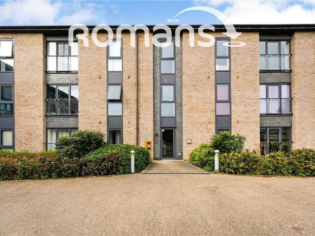 Flat for sale in Rodbourne, Swindon