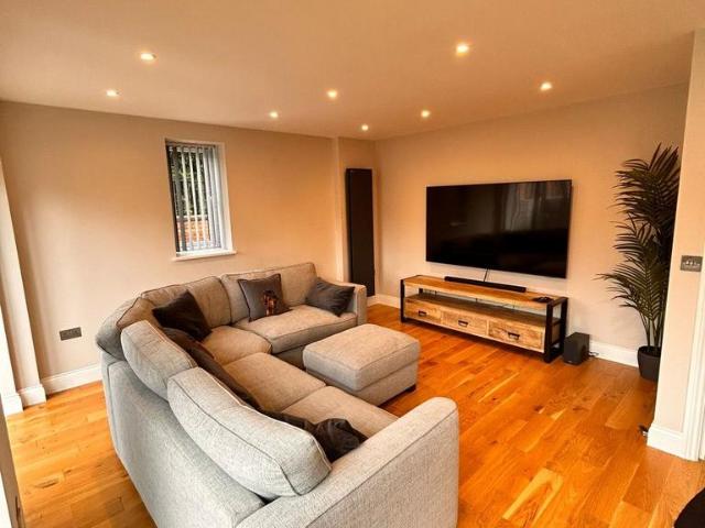 Flat for sale in Kingston Bagpuize with Southmoor, Dromore