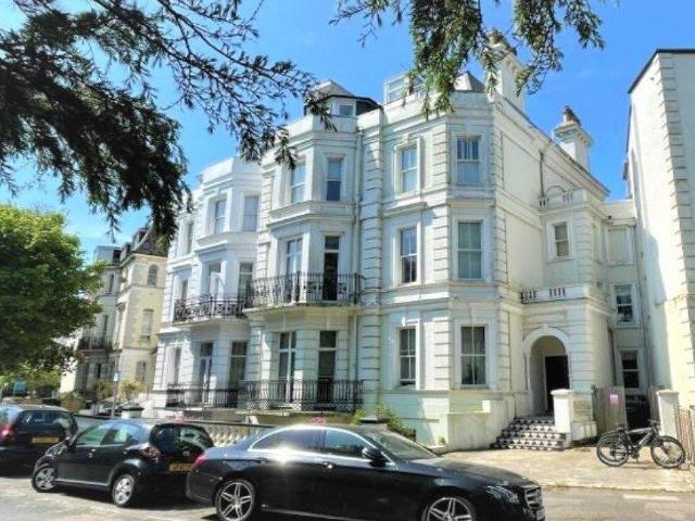 Flat for sale in Folkestone