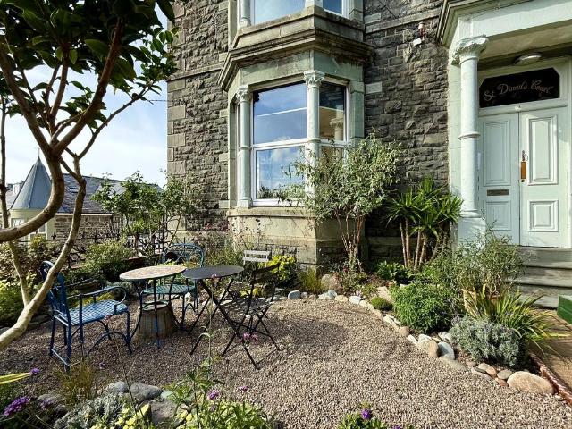 Flat for sale in Barmouth