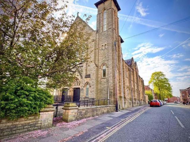 Flat for sale in Longshoot, Wigan