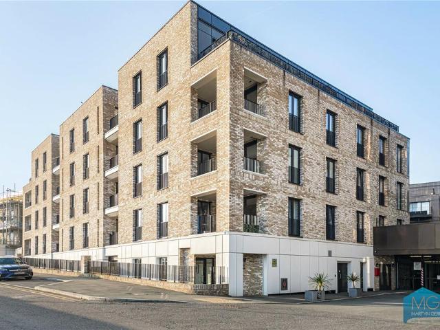 Flat for sale in West Finchley, Isle Of Man