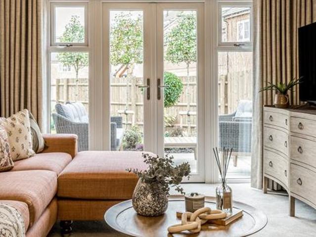 Flat for sale in Berrick Salome, Oxfordshire