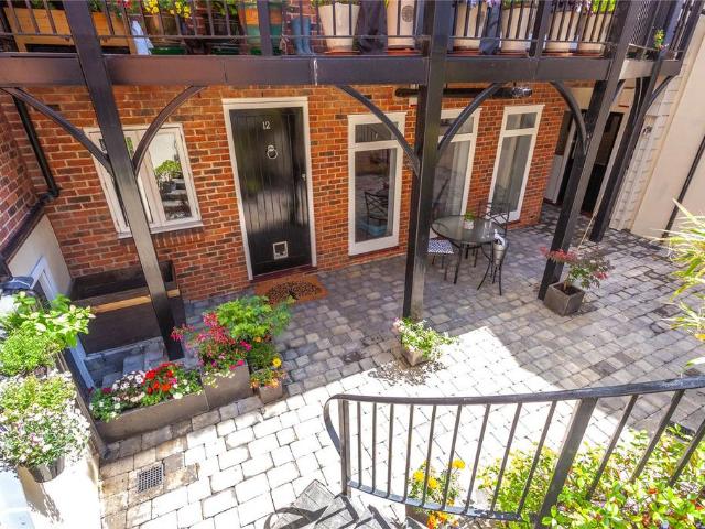 Flat for sale in Henley-on-Thames, Berrick Salome