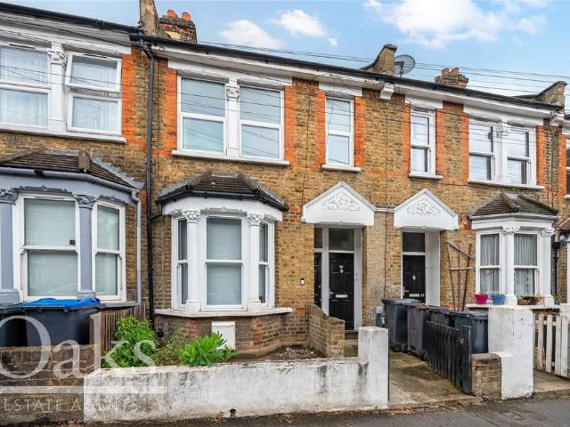 Flat for sale in London Borough of Croydon, Thornton Heath