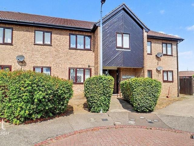 Flat for sale in Old Fletton, Peterborough