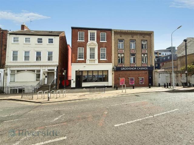 Flat for sale in Old Town, Hull