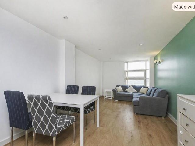 Flat for sale in High Field, York