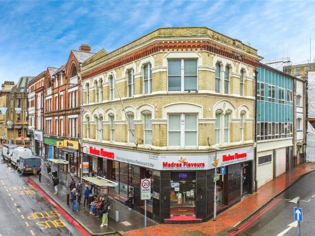 Flat for sale in Reading