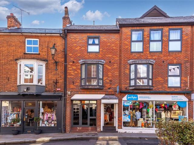 Flat for sale in Henley-on-Thames, Berrick Salome