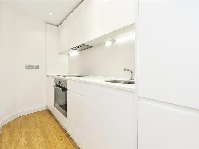 Flat for sale in Holbeck, West Yorkshire