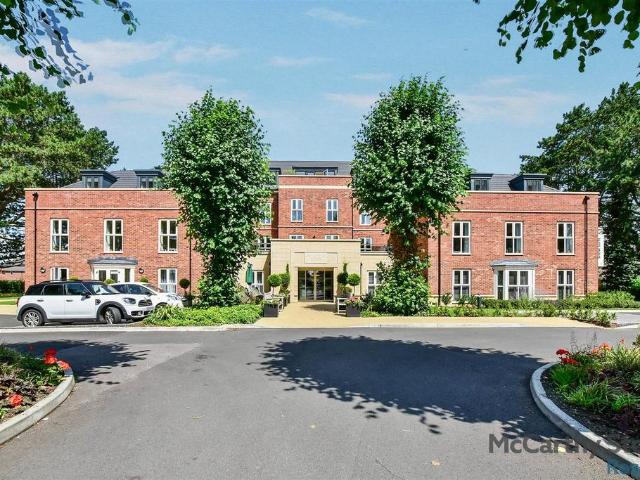 Flat for sale in Knutsford