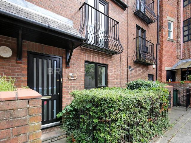 Flat for sale in Grainger Town, Tyne And Wear