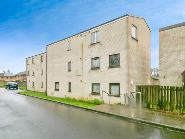 Flat for sale in Porthcawl, Nottage