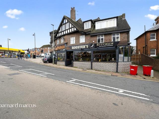 Flat for sale in Pachesham Park, Surrey