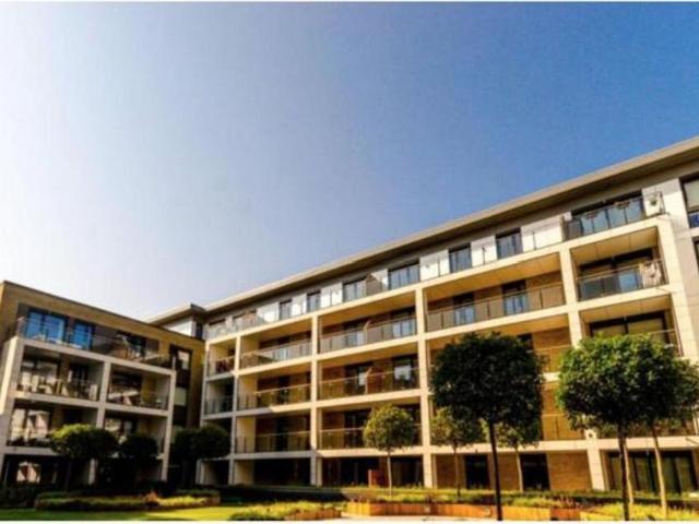 Flat for sale in Earlsfield, Greater London