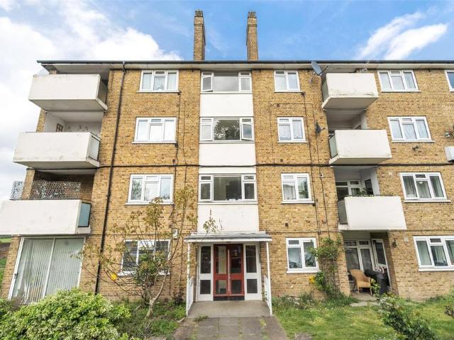 Flat for sale in Horn Park, Cat Hill