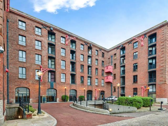 Flat for sale in Waterfront, Calderstones