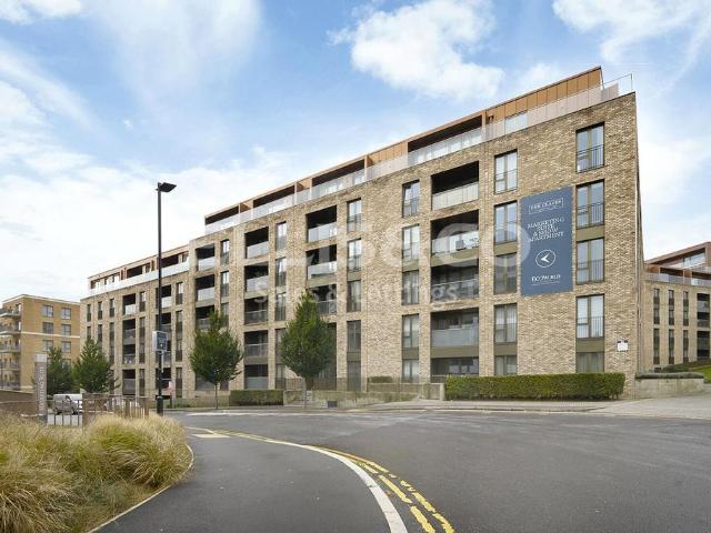 Flat for sale in West Finchley, Greater London