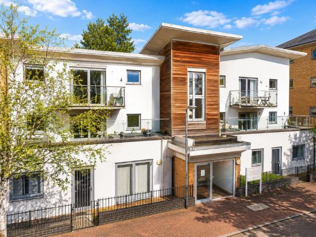 Flat for sale in Hythe, Fordham Heath
