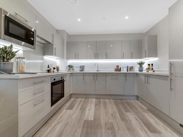 Flat for sale in North Woolwich, Greater London