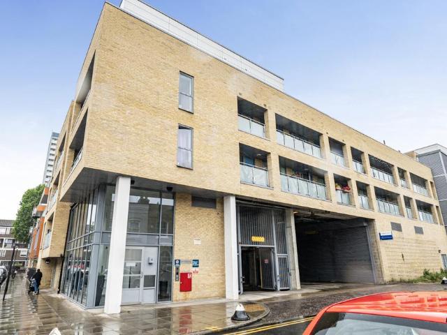 Flat for sale in Old Ford, Bow