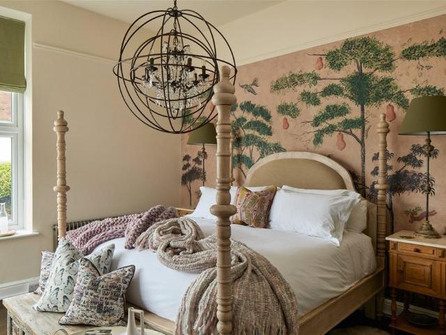 Flat for sale in Littlecote, West Sussex