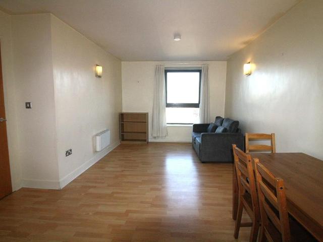 Flat for sale in Saint George's, South Yorkshire