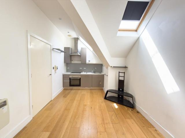 Flat for sale in Battle Field, Tyne And Wear