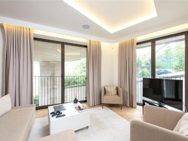 Flat for sale in St. John's Wood, Greater London