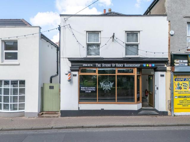 Flat for sale in Feckenham, City Of Bristol