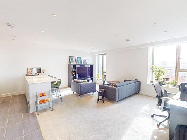 Flat for sale in Blackfriars, Salford